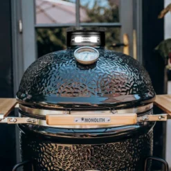 Kamado Monolith Classic Pro Series 2.0 Negro Con Carro -Ofertas Sabores BBQ Tienda Kamado Monolith Completo Negro 411