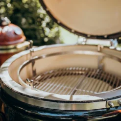 Kamado Monolith Classic Pro Series 2.0 Negro Con Carro -Ofertas Sabores BBQ Tienda Kamado Monolith Completo Negro 711