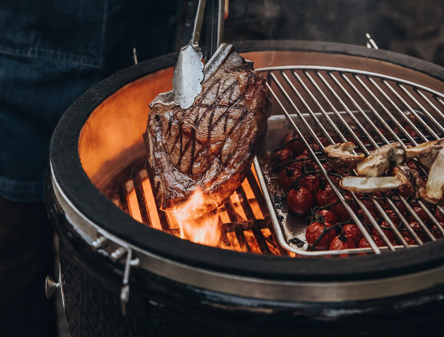 Kamado Monolith Le Chef Pro Series 2.0 Guru Edition Carro - Imagen 14